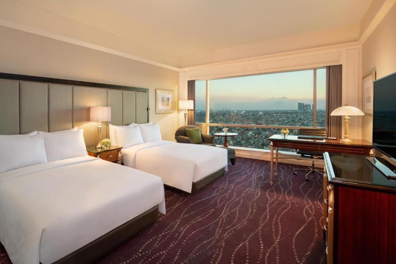 Jw Marriott Hotel Surabaya Buitenkant foto