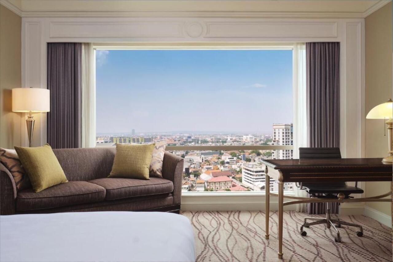 Jw Marriott Hotel Surabaya Buitenkant foto