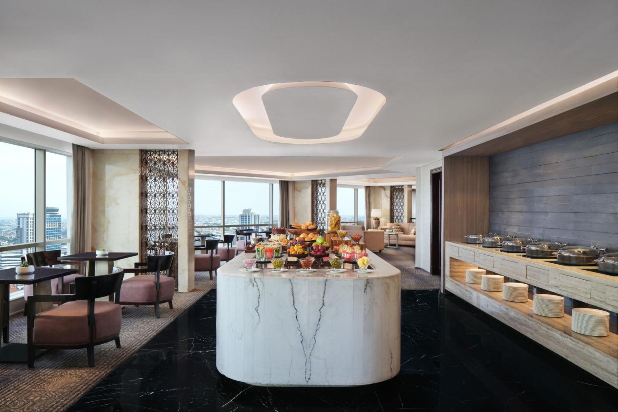 Jw Marriott Hotel Surabaya Buitenkant foto