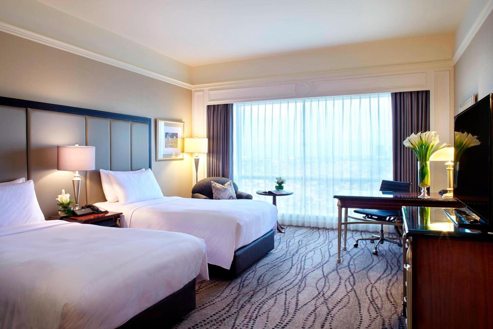Jw Marriott Hotel Surabaya Buitenkant foto