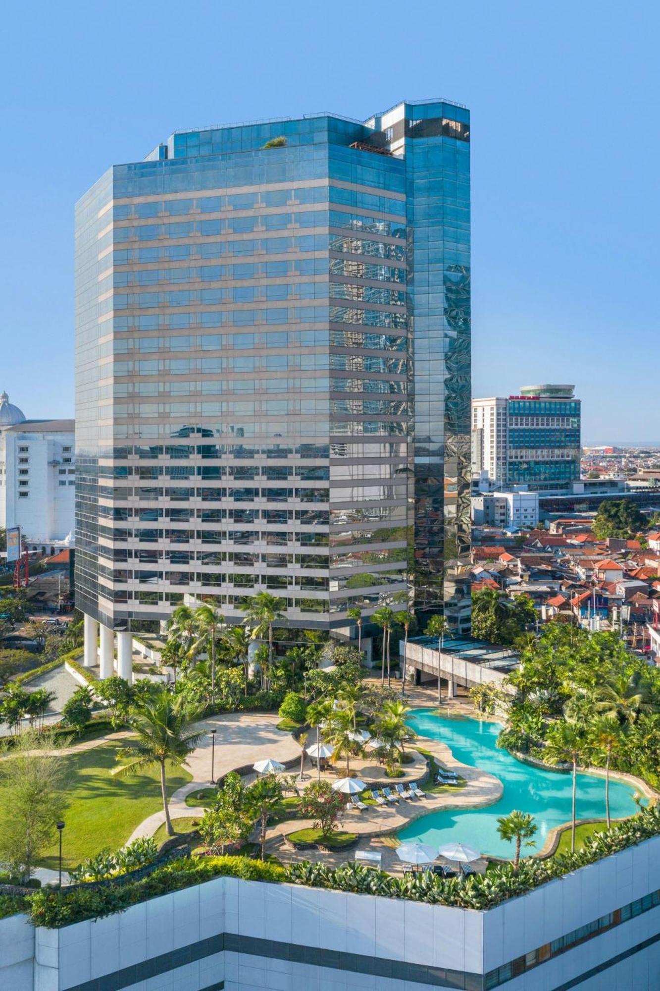 Jw Marriott Hotel Surabaya Buitenkant foto