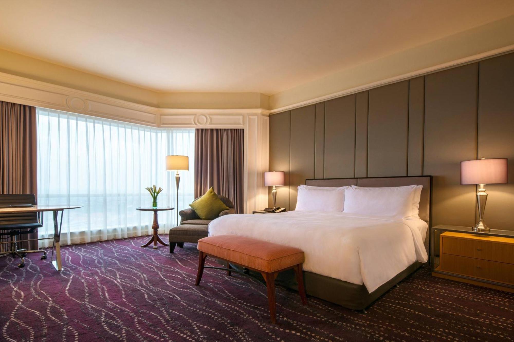 Jw Marriott Hotel Surabaya Buitenkant foto